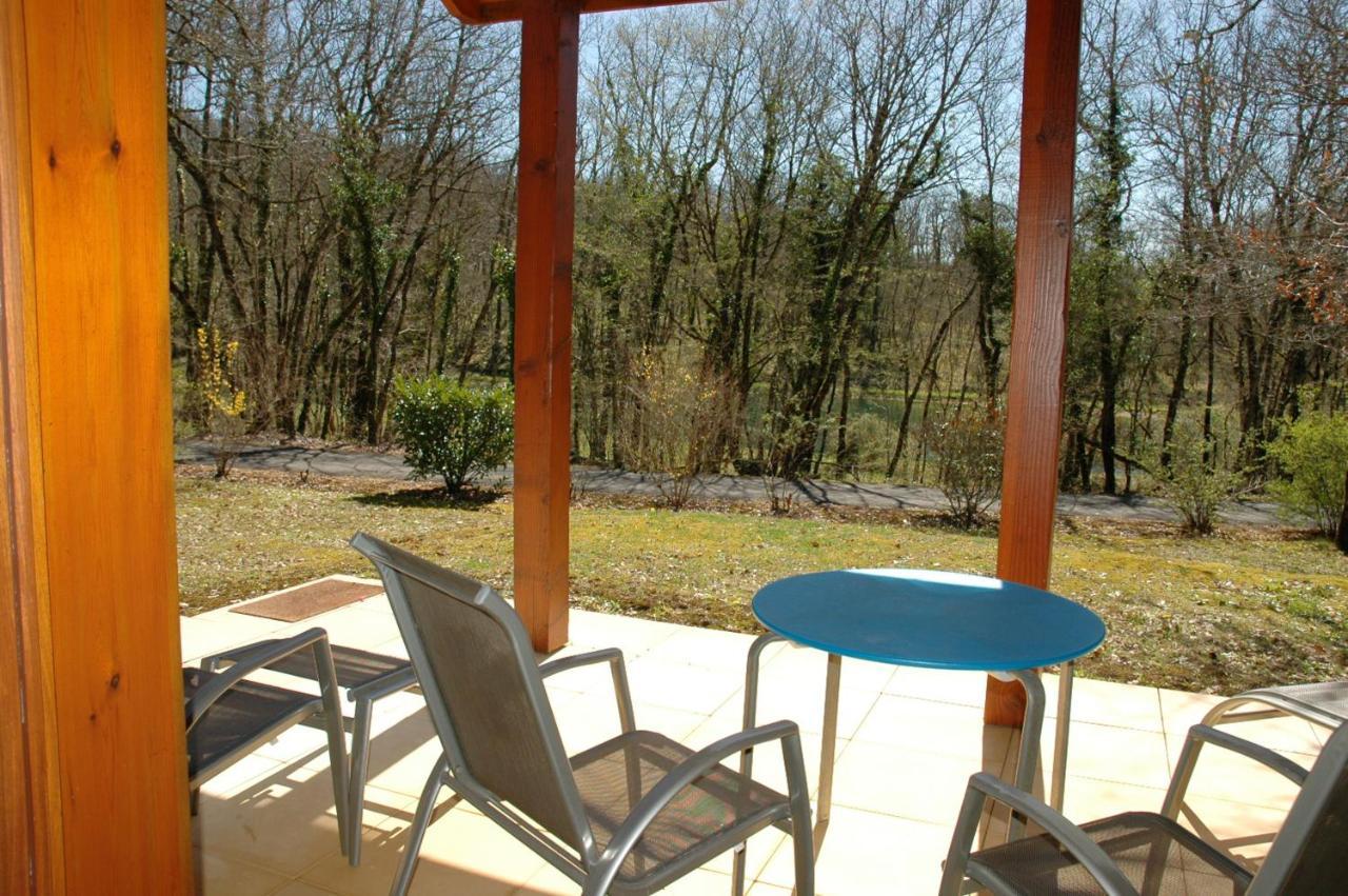 Maison De 2 Chambres Avec Vue Sur Le Lac Piscine Partagee Et Jardin Amenage A Lachapelle Auzac Kültér fotó